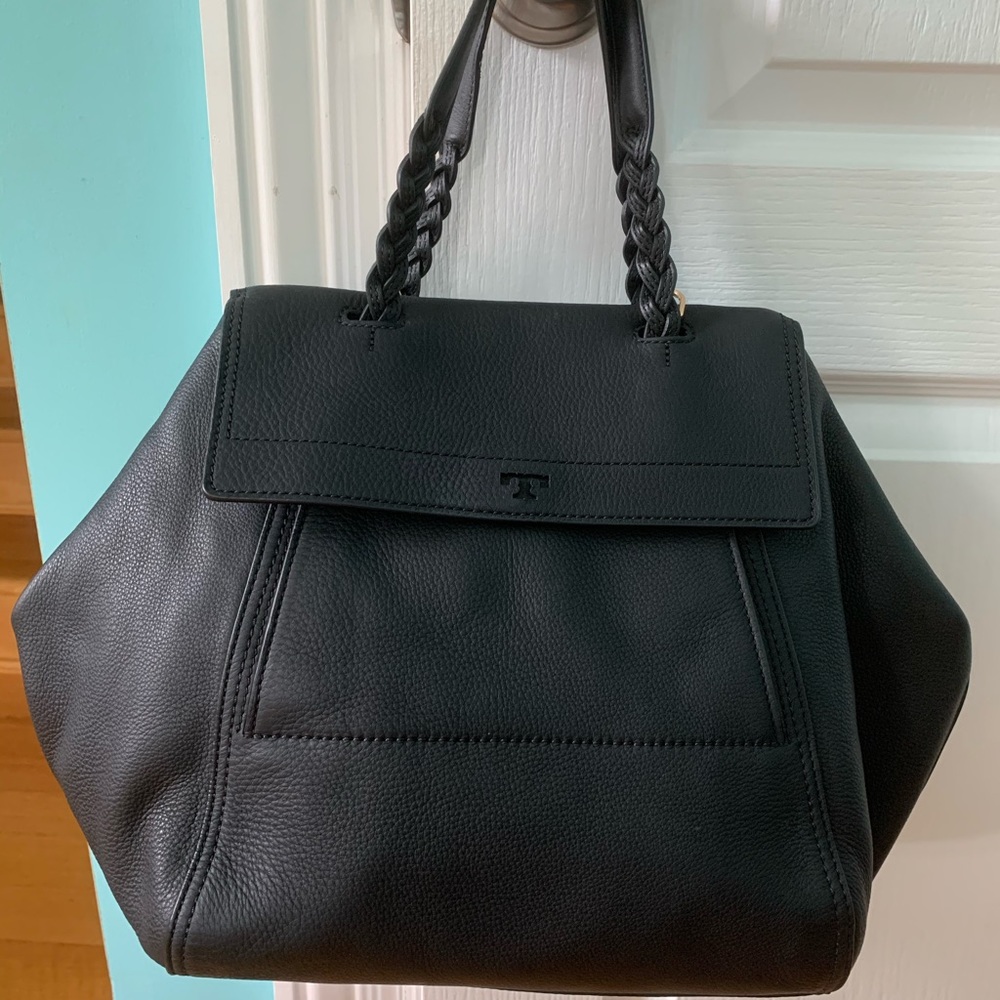 💥SOLD💥Tory Burch Large Half Moon Satchel - Picture 1 of 9